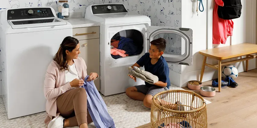 ge-gas-dryer-open-lifestyle